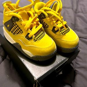 Toddler retro jordans